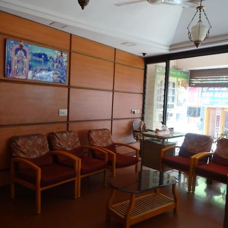 Hotel Pearls Madurai Exteriör bild