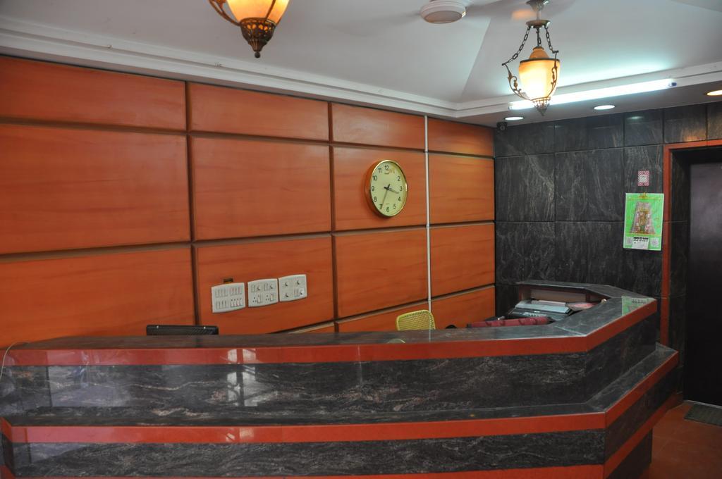 Hotel Pearls Madurai Exteriör bild