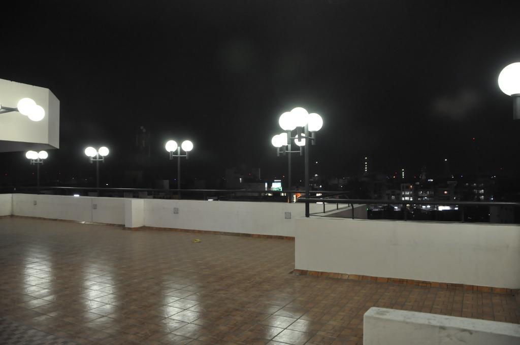 Hotel Pearls Madurai Exteriör bild