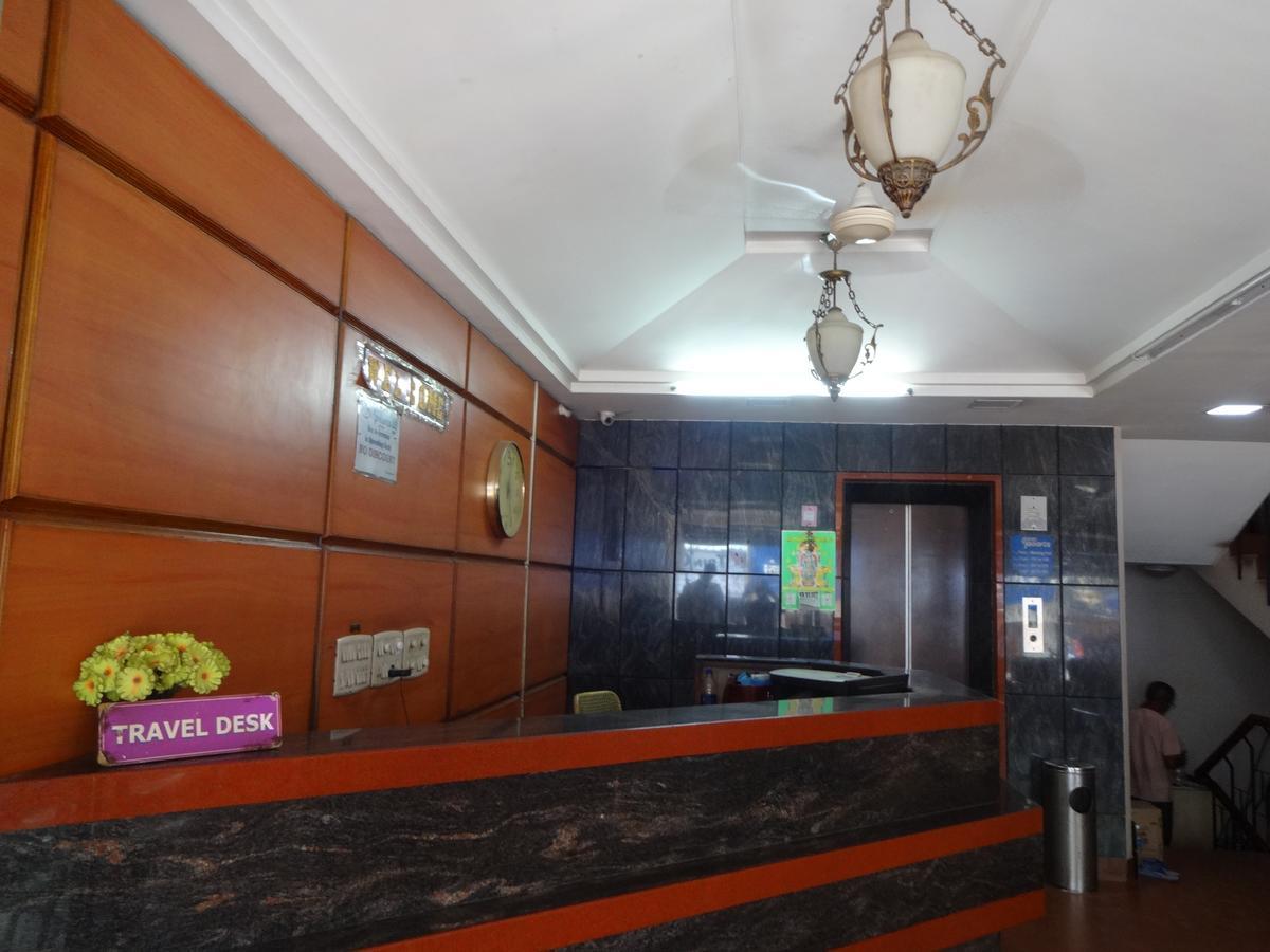 Hotel Pearls Madurai Exteriör bild